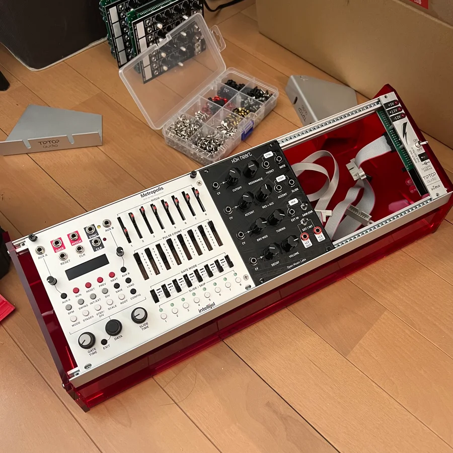 自作モジュラーシンセケース 84hp 7u アクリルモジュラーシンセケースDIYガイド | Takazudo Modular