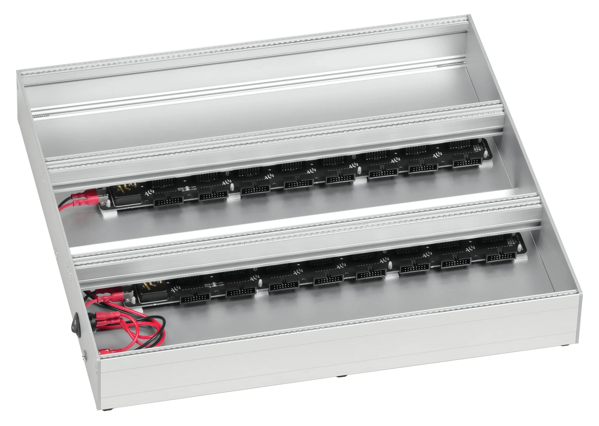 写真:ALM Busy case