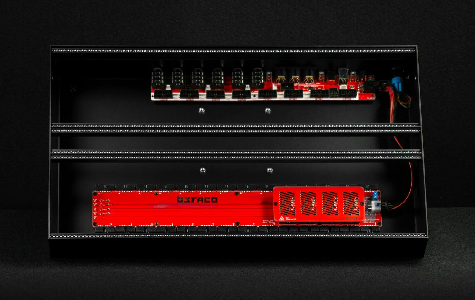 写真:Befaco 7U Case