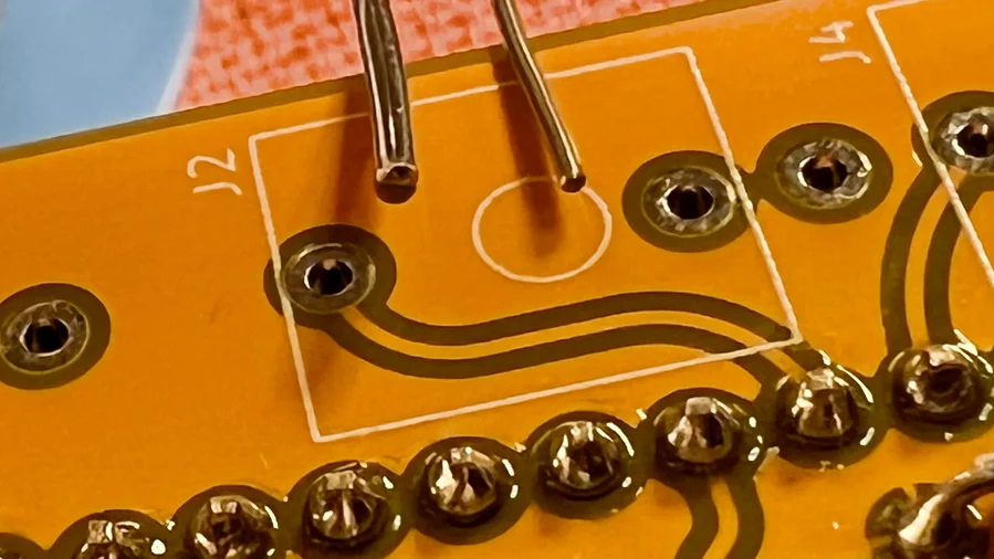 写真:2種類の糸はんだ その2