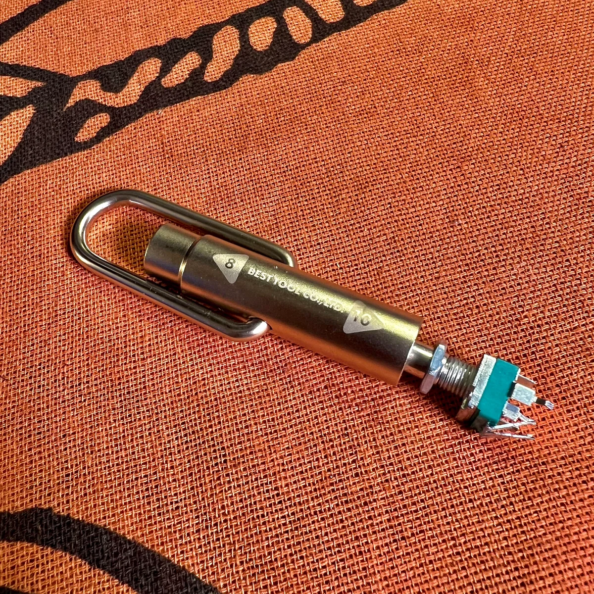 写真:ワッシャー締め用レンチ