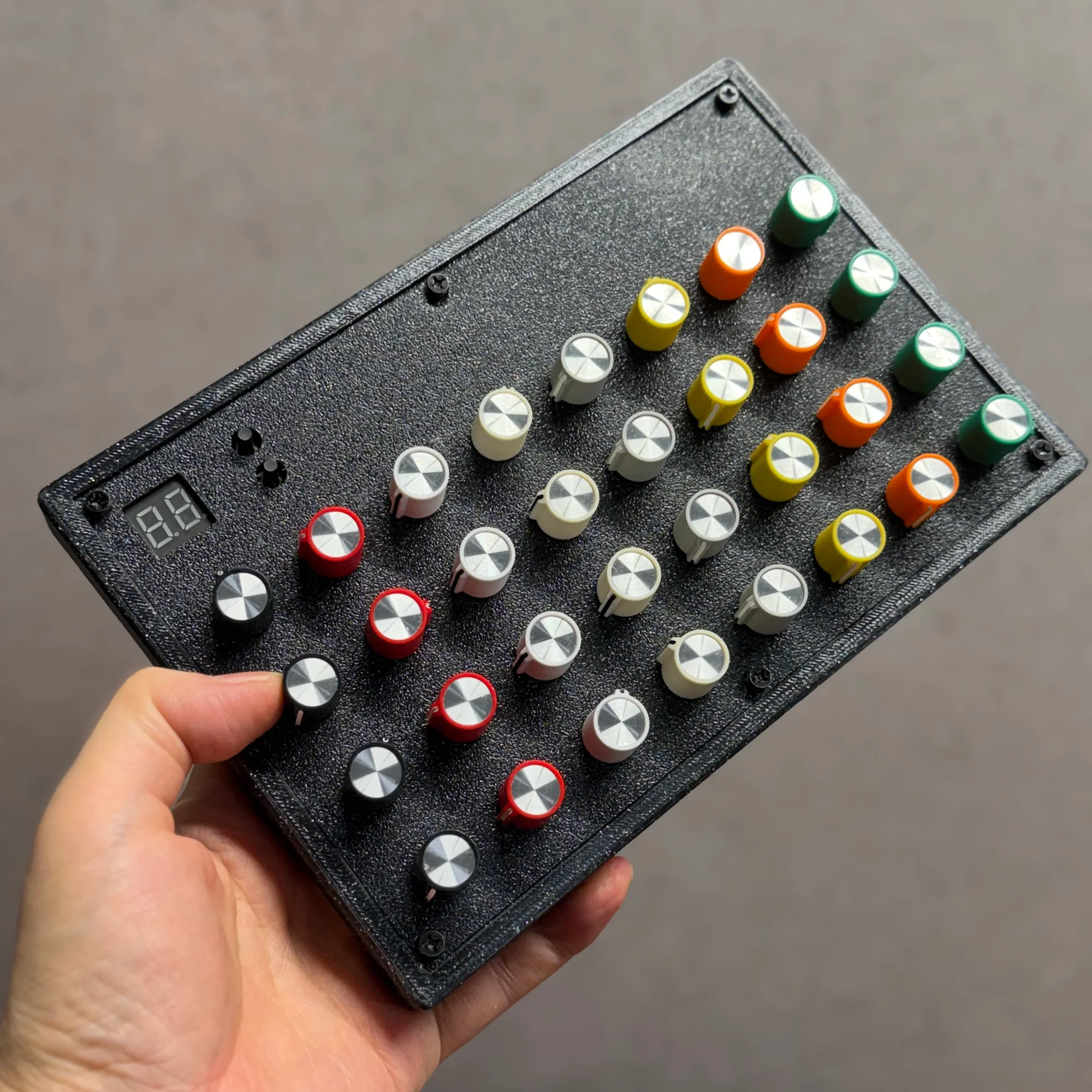 TakazudoがDIYしたMIDIコントローラー