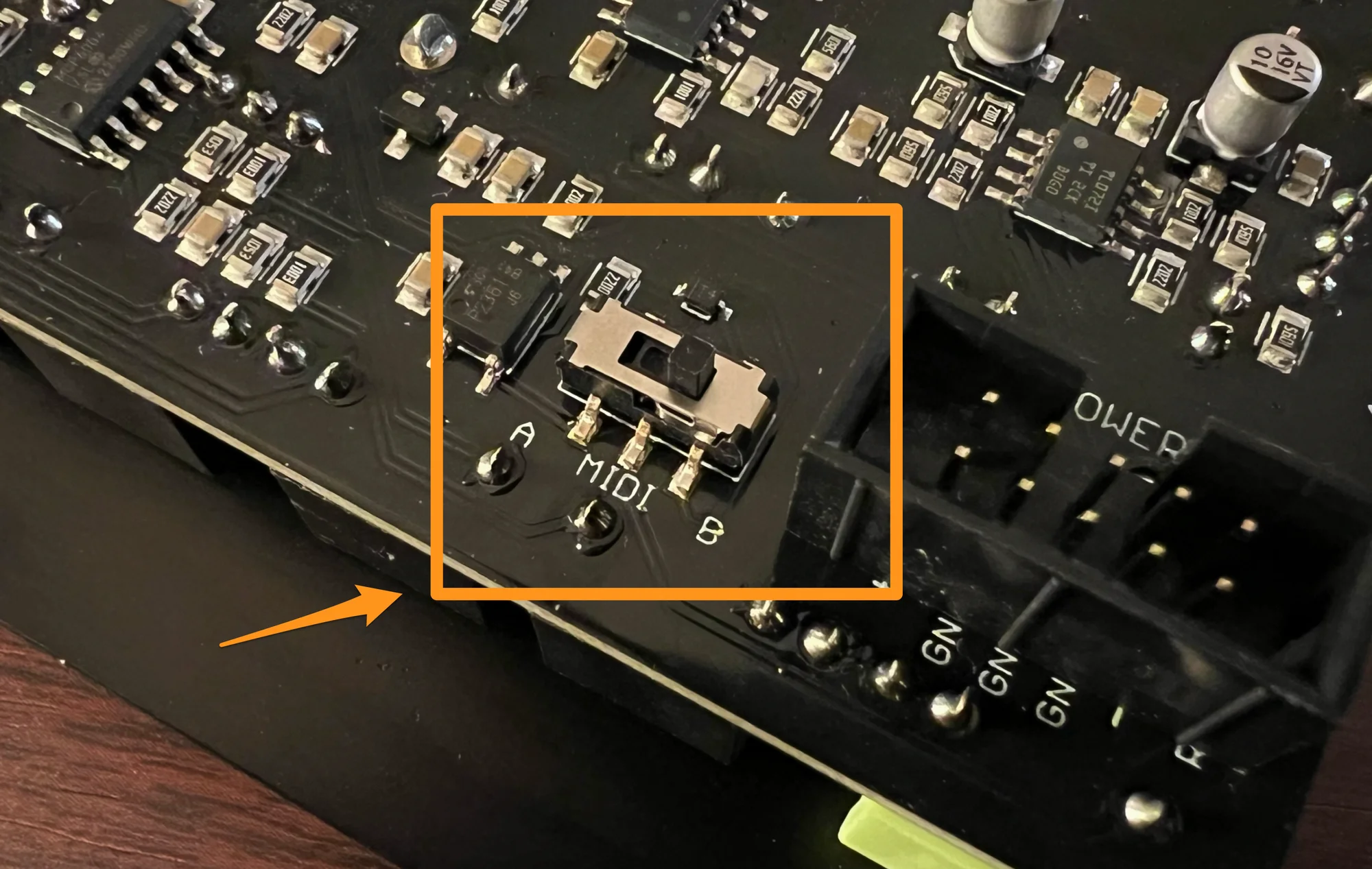 MIDI切り替えスイッチ