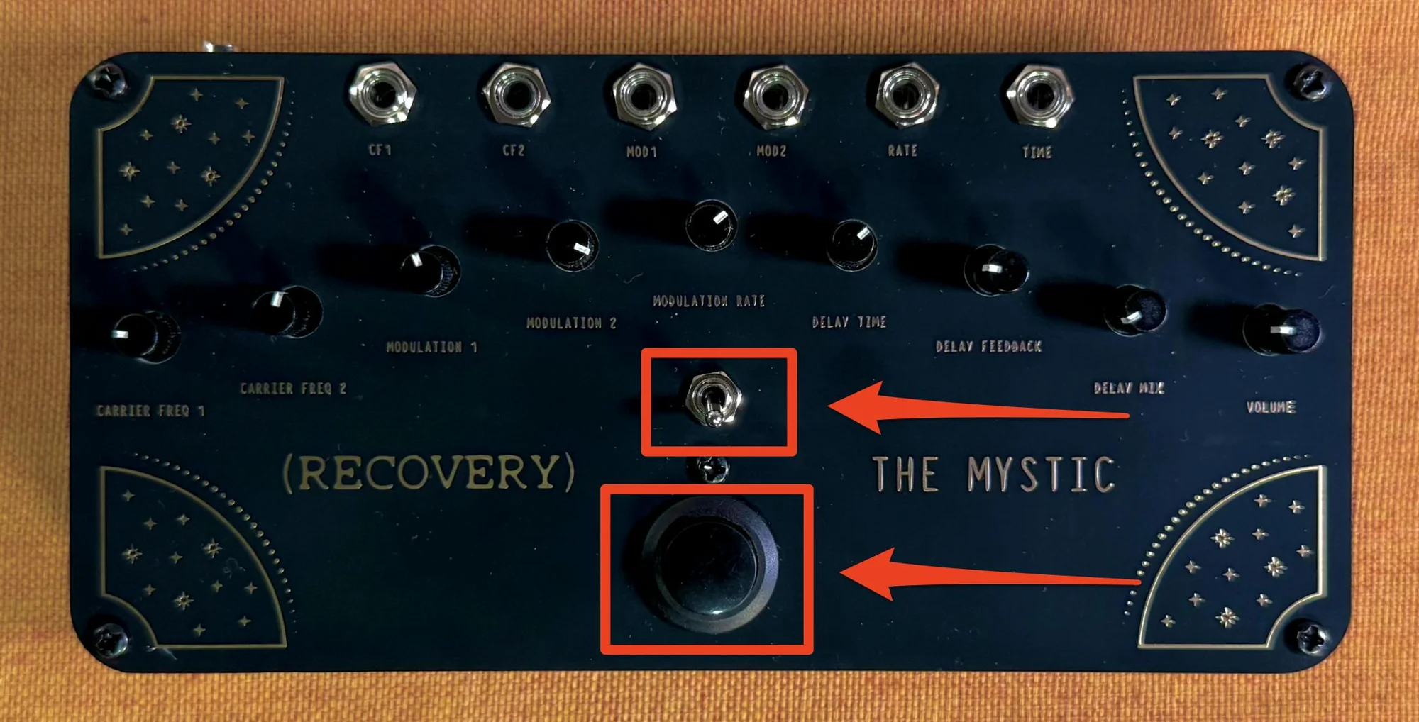 LatchスイッチとMomentaryボタンの写真