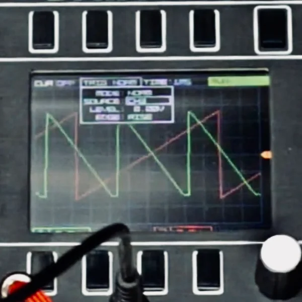 入力シグナルが歪んでいる例2:ノコギリ波