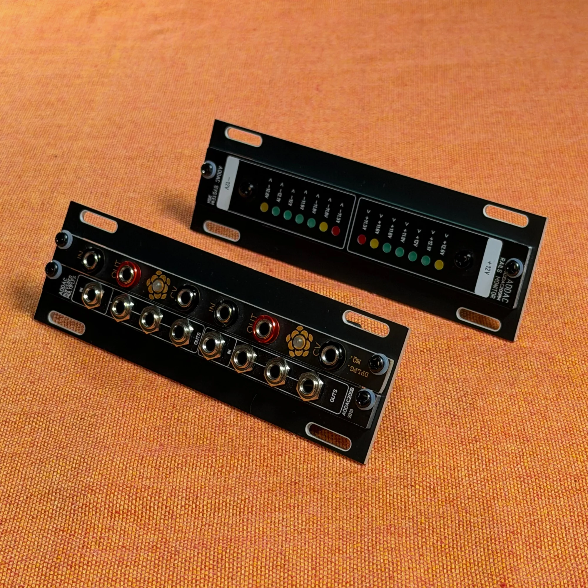 zudo-3u-to-1u 設置可能な3Uモジュールの例（別アングル）