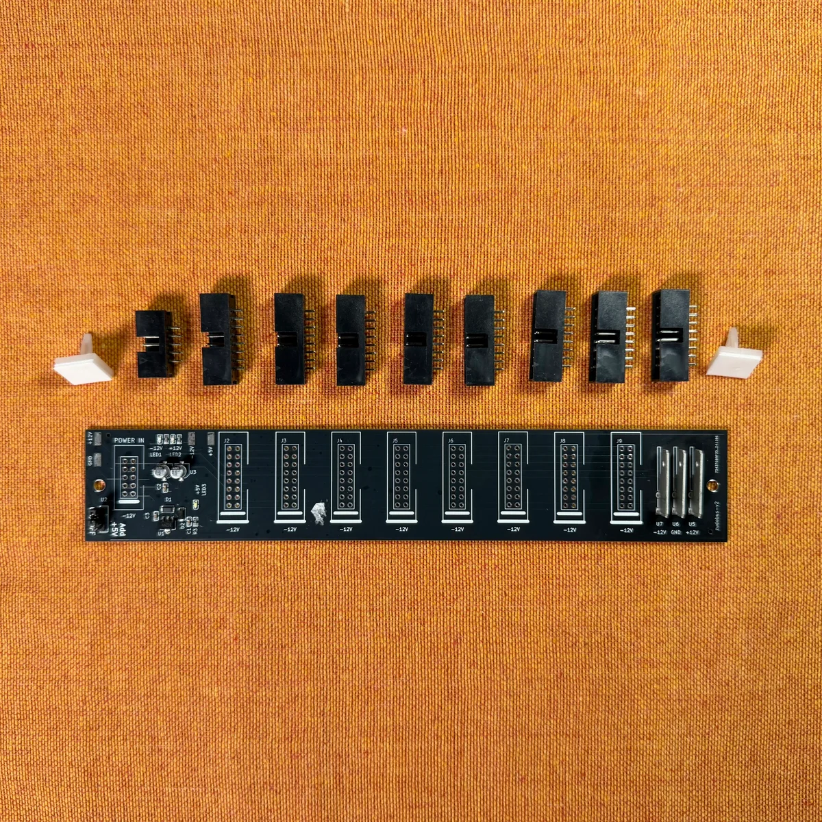 Takazudo Modular: zudo-bus DIY Kit