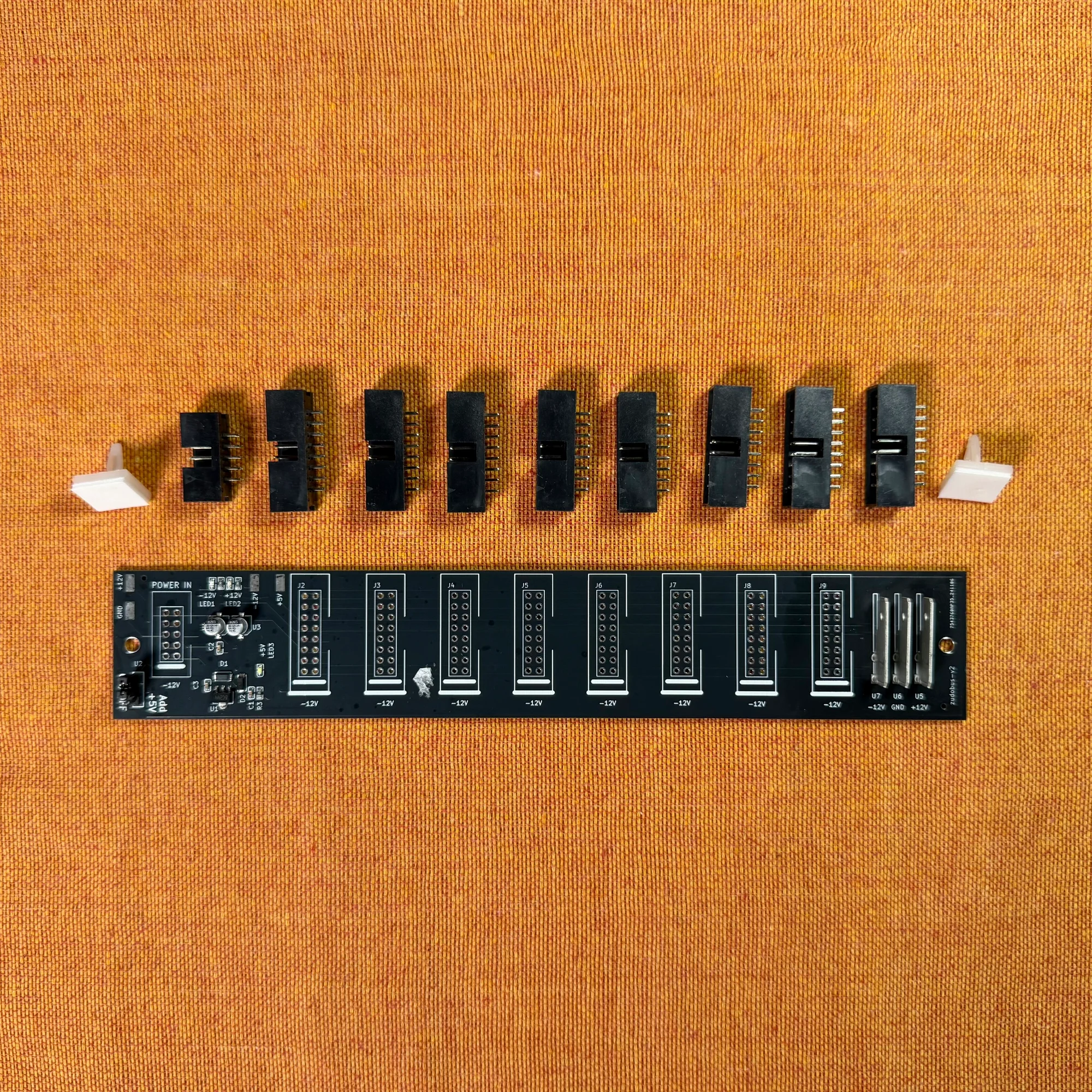 Takazudo Modular: zudo-bus DIY Kit